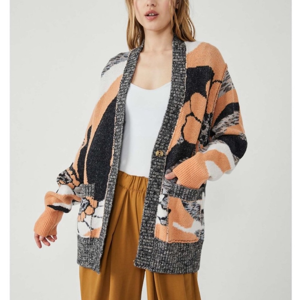 NWT Free People August Cable Cardigan in Peach Petals Combo